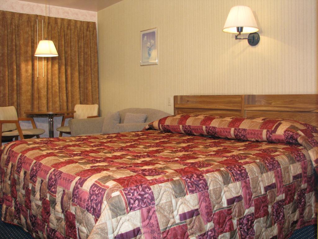 Motel St Moritz Sainte-Agathe-des-Monts Exterior foto